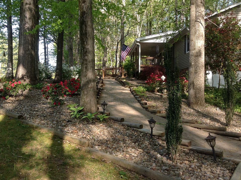 2nd image of 8760 Chestnut Wood Dr