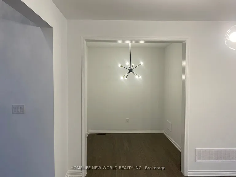 703 Lamb St E — Photo 10