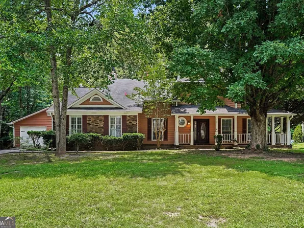 10035 Point View Dr, Jonesboro, GA 30238