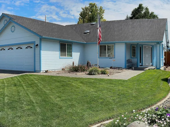 1457 Harvest Ave, Gardnerville, NV 89410