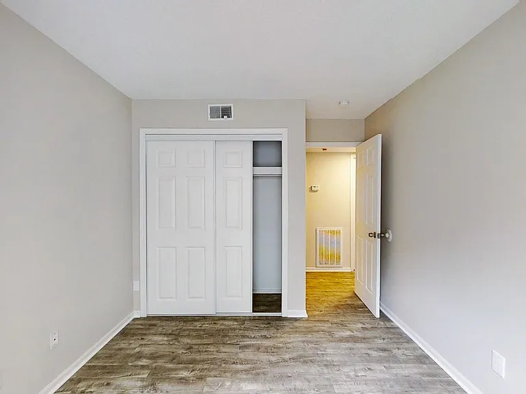 Newly Renovated 3 Bedrooms! — Photo 18