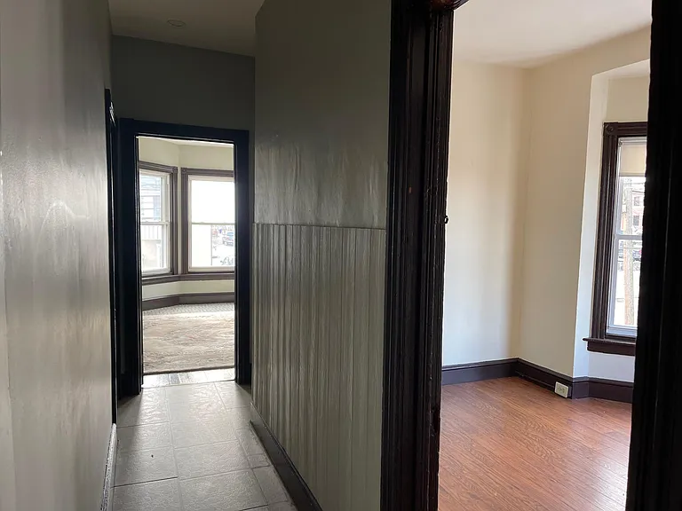 131 Bern St #2F — Photo 7