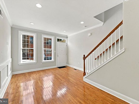 5th image of 2631 Ellsworth St