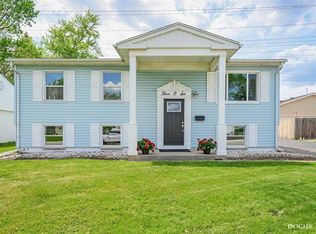 306 Hemlock Ave, Romeoville, IL 60446