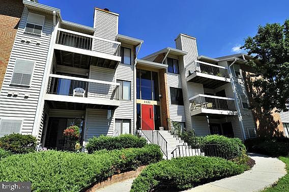 1st image of 1121 Castle Harbour Way Unit 3C