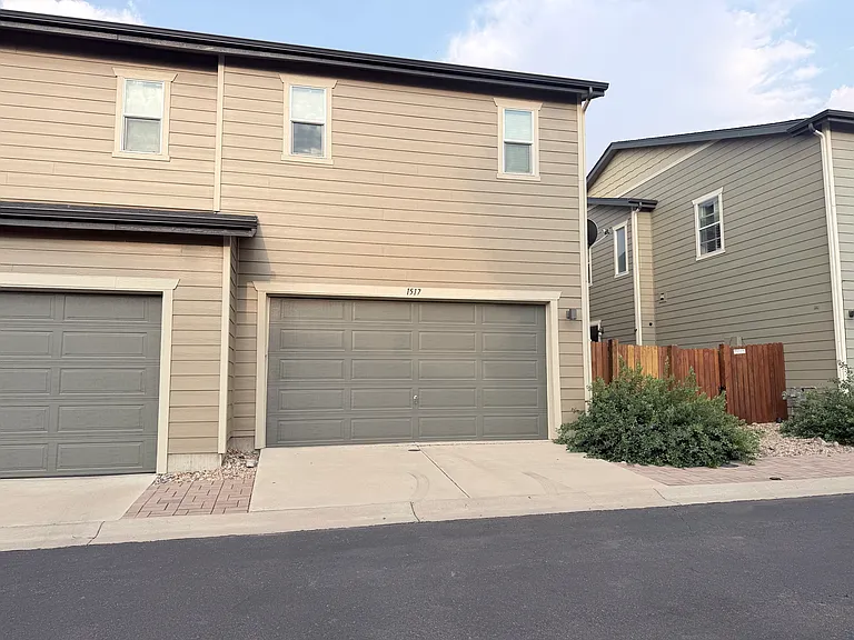 1517 S Dallas Cir — Photo 16