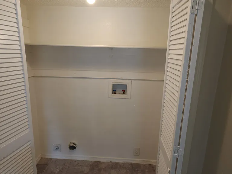 631 Cimarron Trl — Photo 46