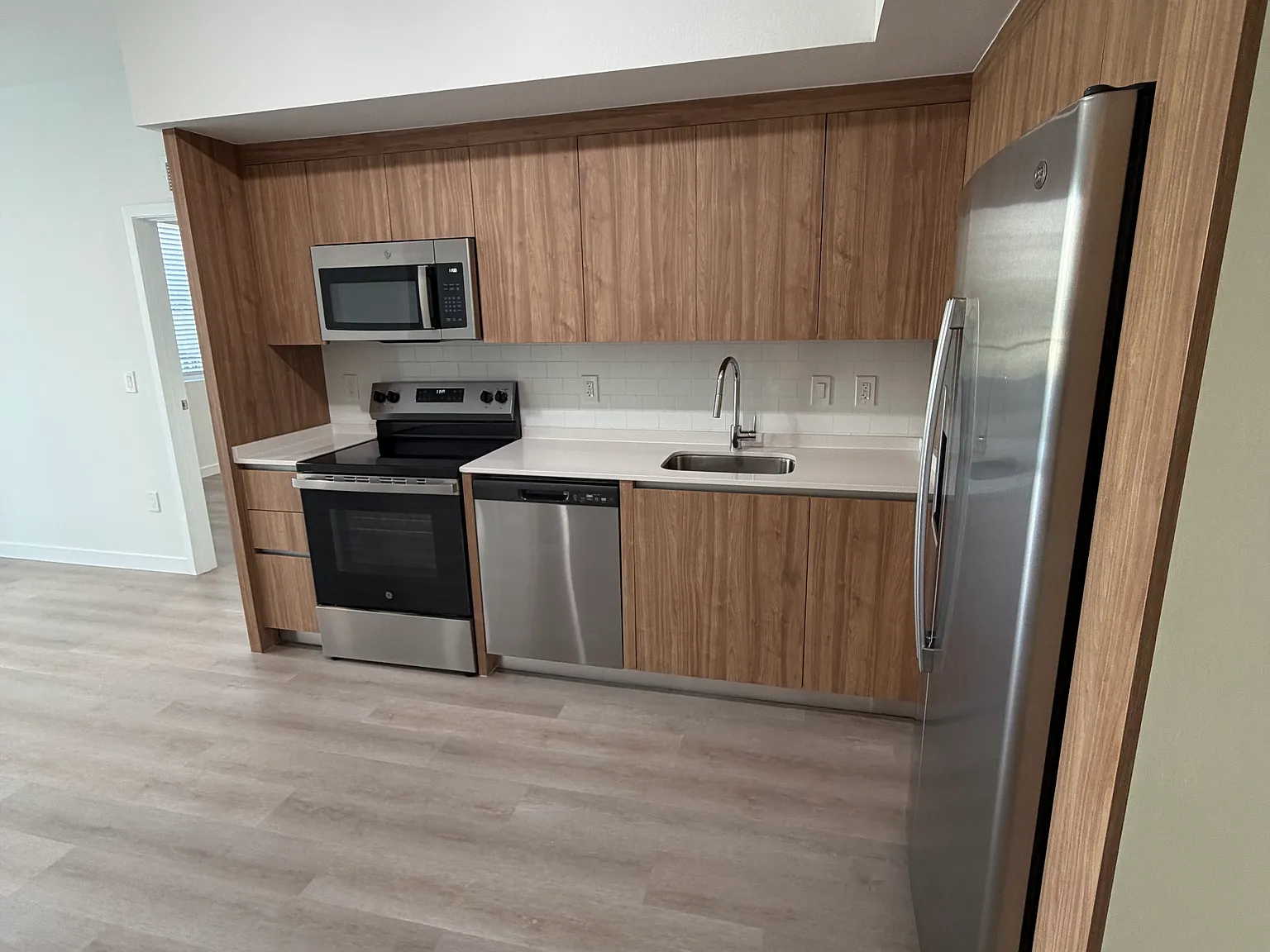 2 bed, 859 sqft, $2,199 — Photo 4