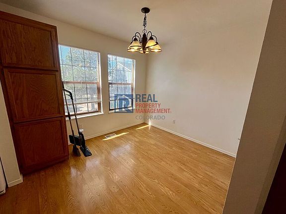 3rd image of 2582 Hatch Cir