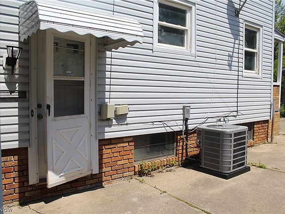 4th image of 3629 W 130th St