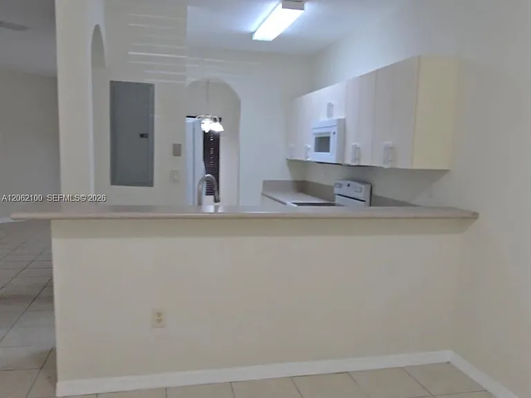 4917 SW 141st Ave #4 — Photo 5