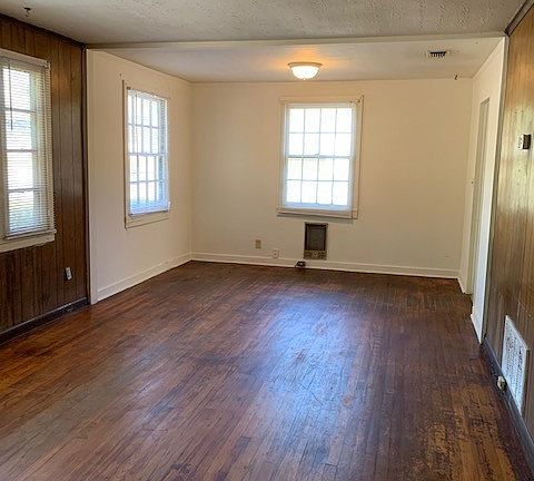 5th image of 1717 Clover Dr