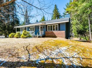 92 Beechwood Dr, Saranac Lake, NY 12983