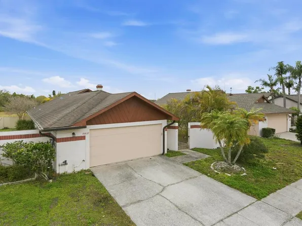 10827 Venice Cir, Tampa, FL 33635