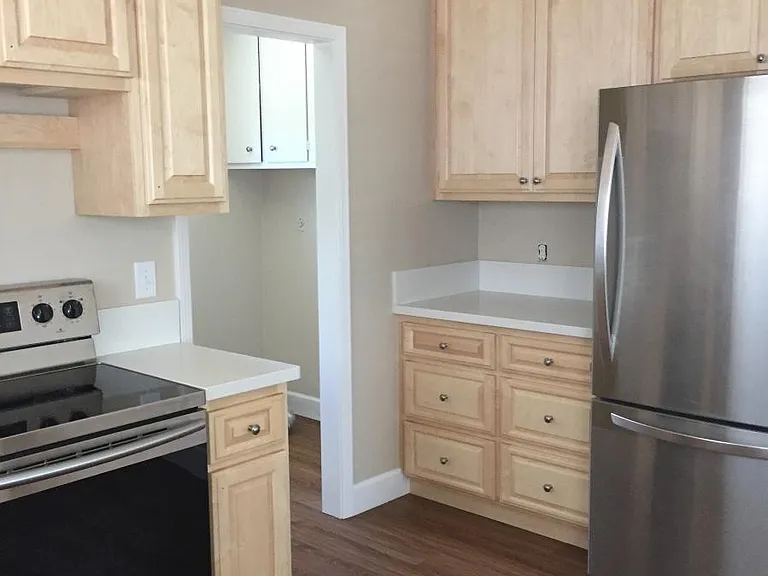 5763 Lalor Dr — Photo 7