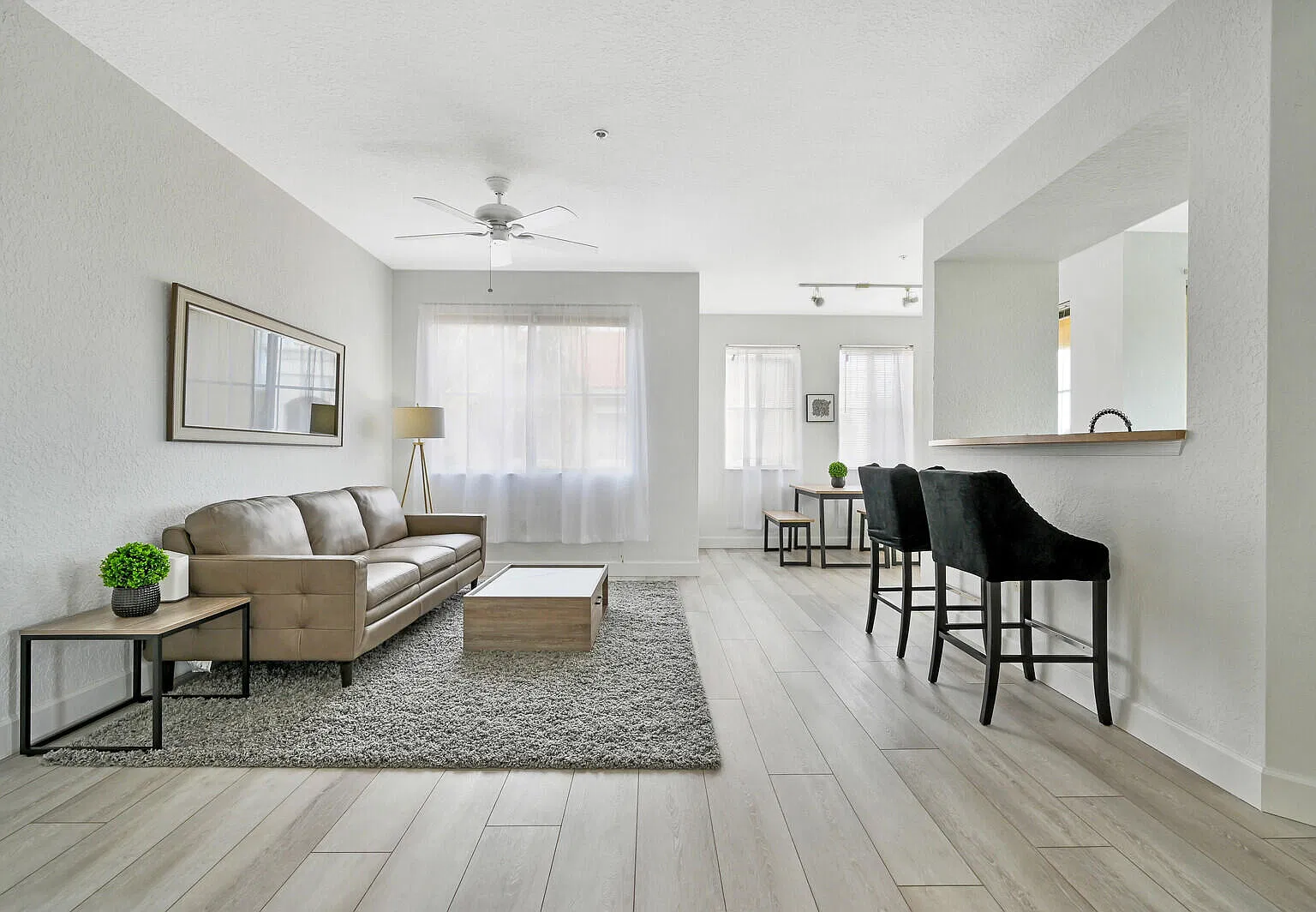 2 bed, 2.0 bath, 1403 sqft, $2,800 — Photo 2