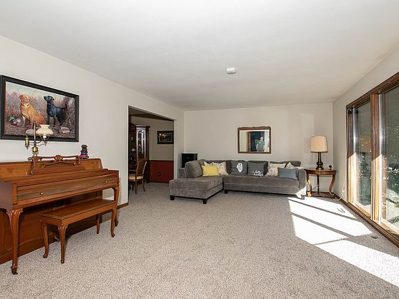 4th image of 5525 Crittenden Cir