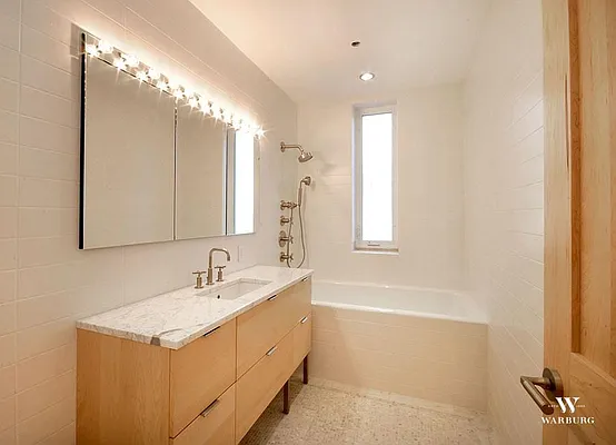 Rented by Warburg | media 22