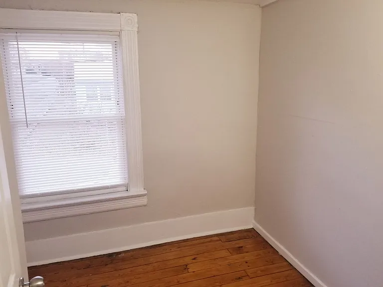 2239 Cobbs St — Photo 11