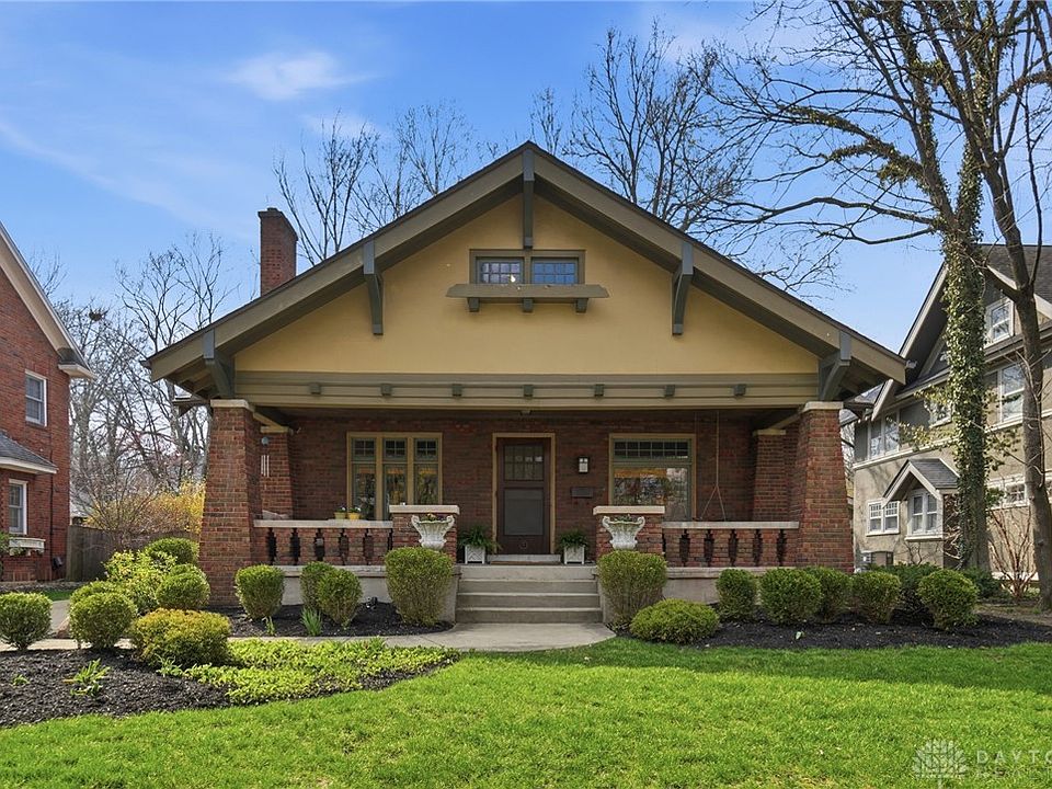 1st image of 7 Ivanhoe Ave