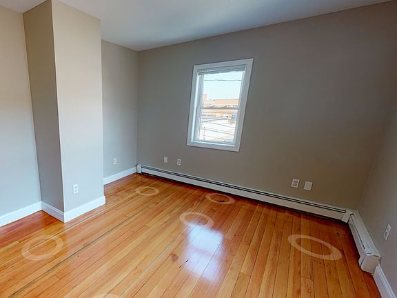3rd image of 22 Kelley Ct