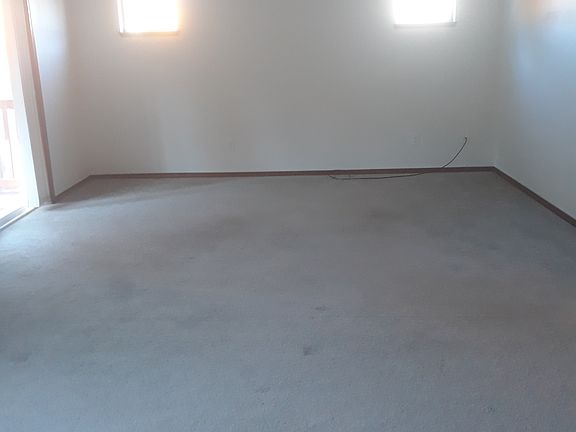 5th image of 543 SE Neptune Ave