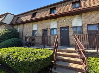 1315 N Oaks Blvd, North Brunswick, NJ 08902