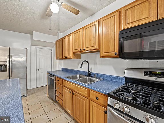 4th image of 106 Kentway