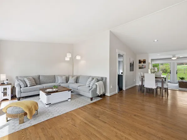 9825 Betteker Ln, Rockville, MD 20854