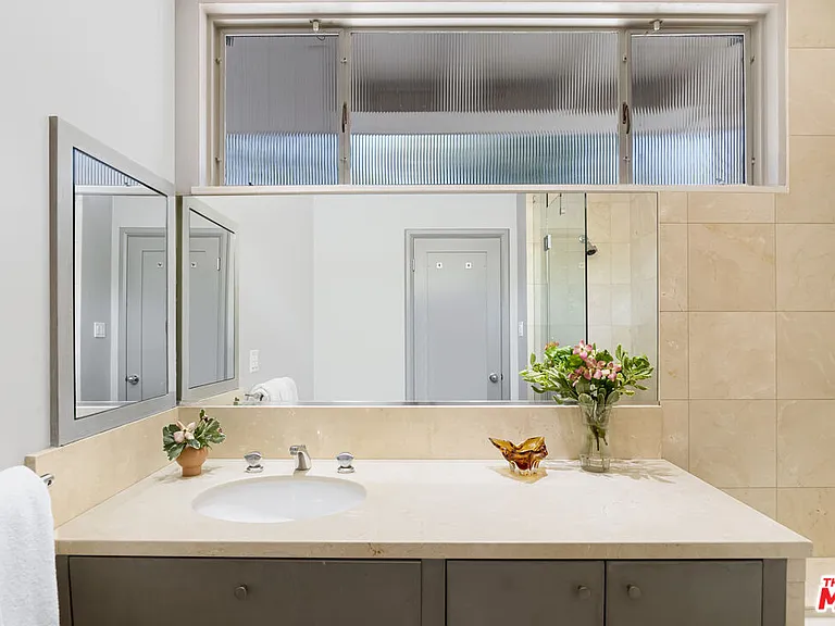 1256 Beverly Green Dr — Photo 19