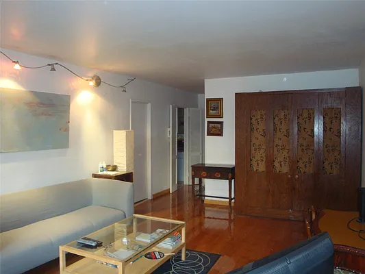 Rented by Douglas Elliman | media 27