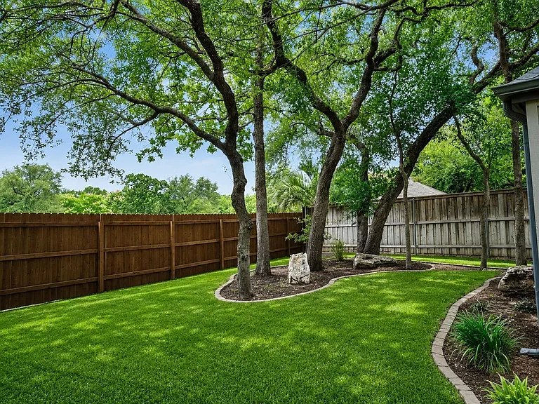 1129 Castle Path — Photo 31