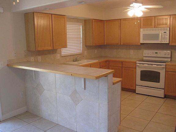 2nd image of 3349 Elder St