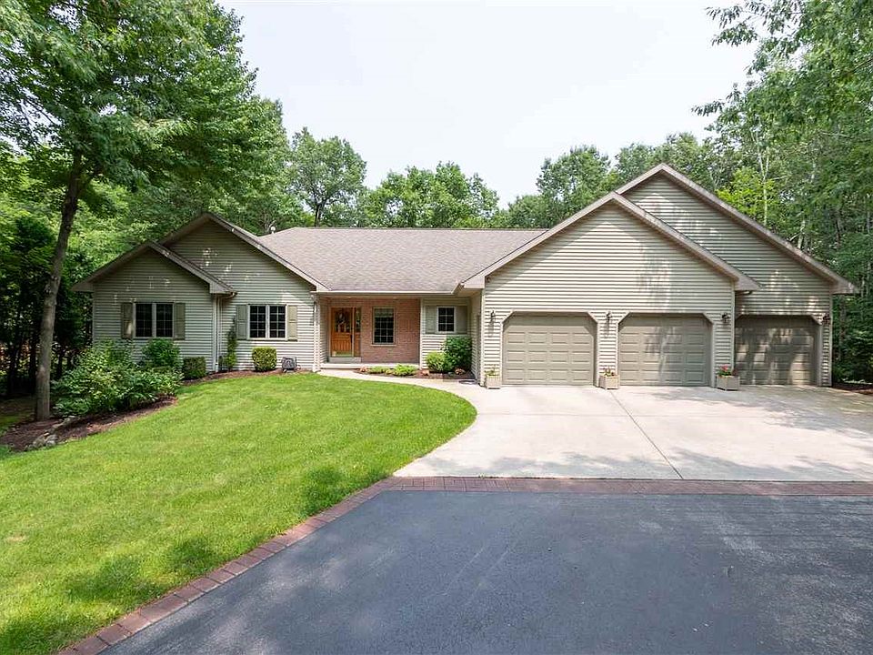 1st image of 400 Maplewood Ln
