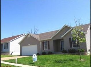 44 Lauer Ct, Wentzville, MO 63385