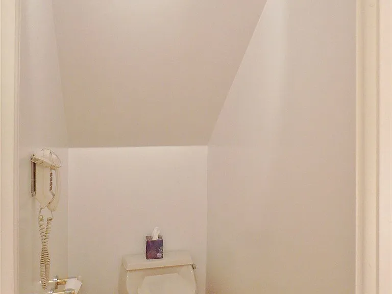 1944 Webster St #4 — Photo 9