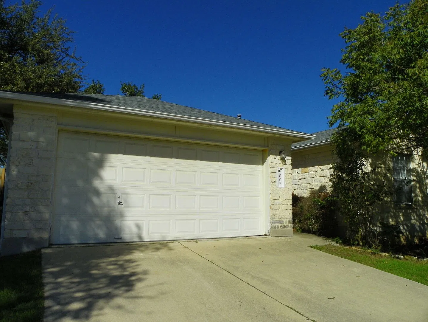 Welcome to this charming Centex home located in the desirable Cedar Park, TX — Photo 3