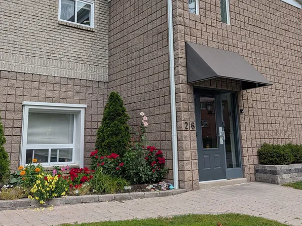 26 Spencer St E #106, Cobourg, ON K9A 1C2