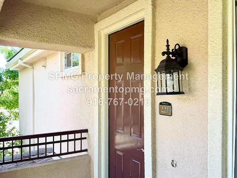 1501 Secret Ravine Pkwy #221 — Photo 1