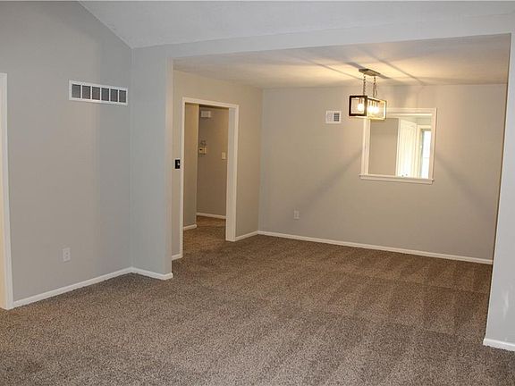 4th image of 10931 W 96th Pl