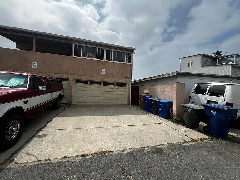 1110 Hingham Ln — Photo 26