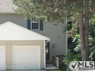 17310 Lane Ave #B, Spring Lake, MI 49456