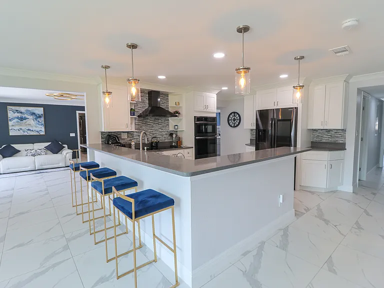 817 Blue Heron Blvd — Photo 29