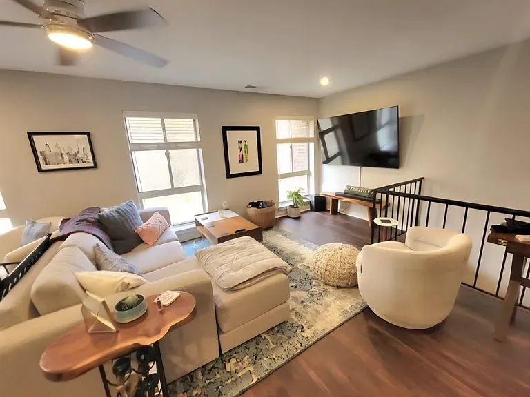 23 Andrew Pl #23 — Photo 2