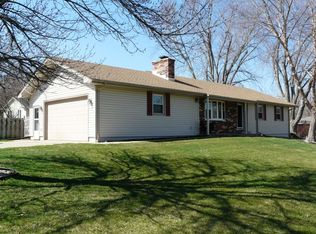 214 E Baronage Dr, Blair, NE 68008