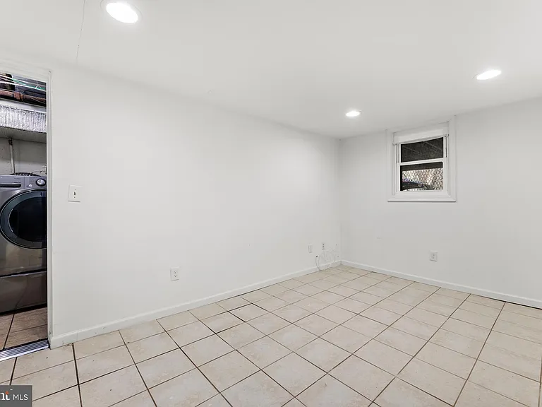 1451 W End Dr — Photo 29