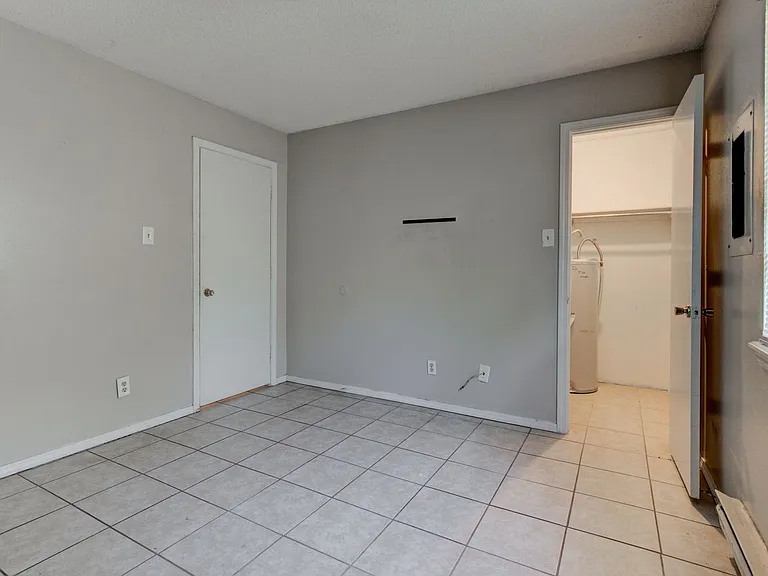 MF-05-1612 South X Street Quadplex — Photo 4