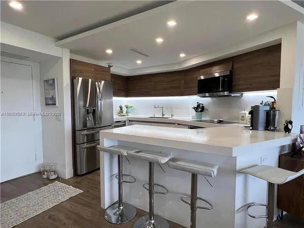 3300 NE 191st St APT 1610, Aventura, FL 33180