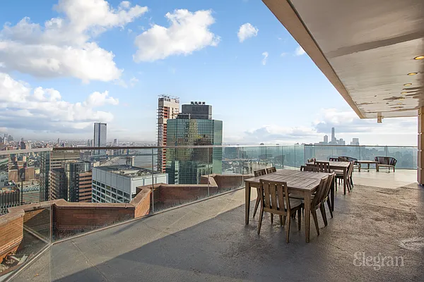 Sold by Elegran | media 8