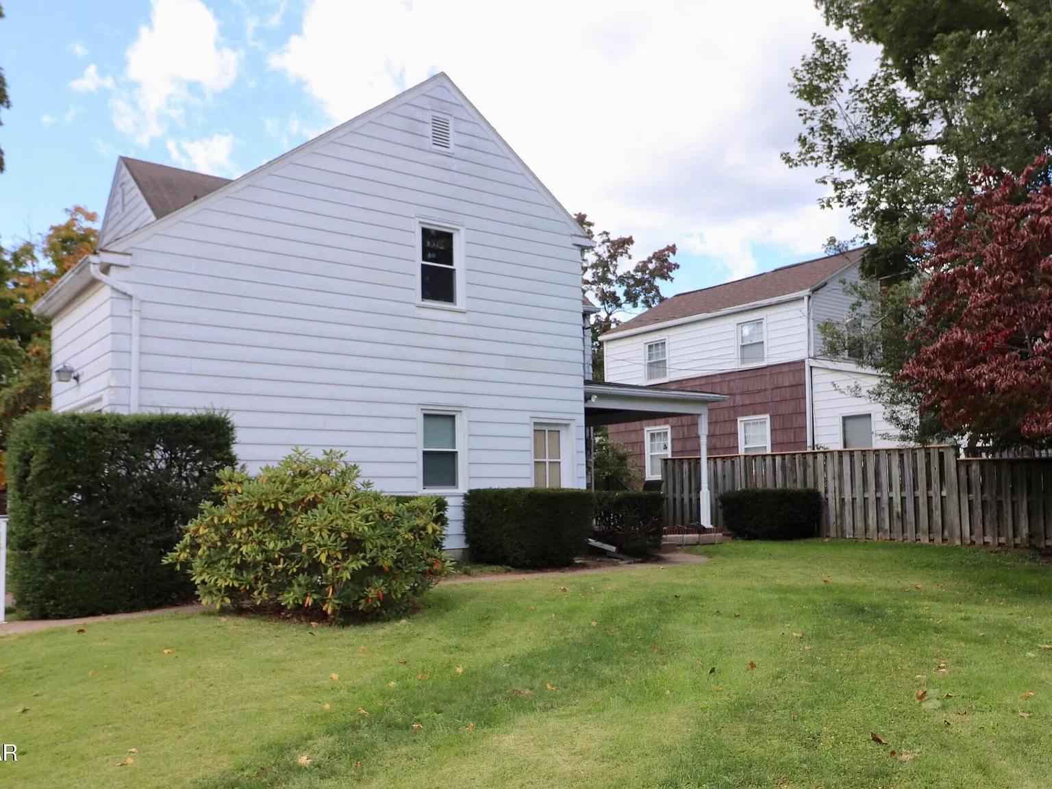 3 bed, 1.0 bath, 1445 sqft, $1,800 — Photo 4